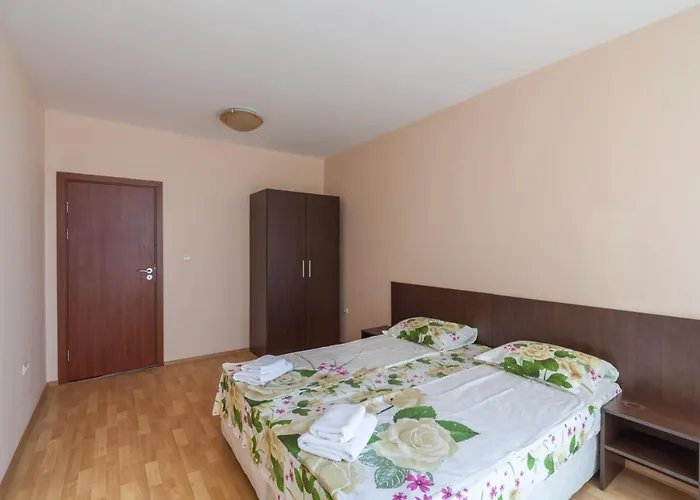 Panorama Kabakum - Free Parking Apartment Golden Sands