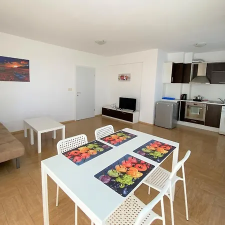 Panorama Kabakum - Free Parking Apartment Golden Sands